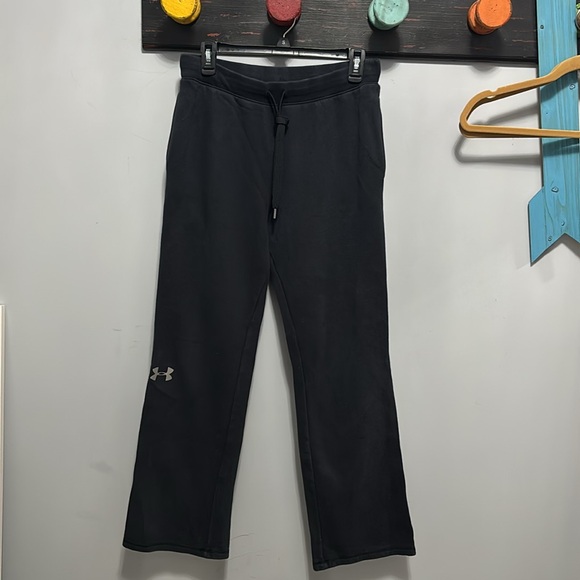 Under Armour Pants - Women’s Under Armour black sweatpants all season gear size medium